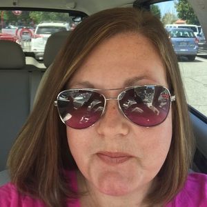 Meet your Posher, Pam